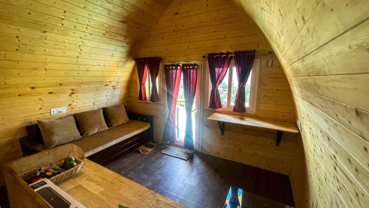 Cozy Capsules - Modern Hut Bed & Breakfast Kukkal Exterior photo